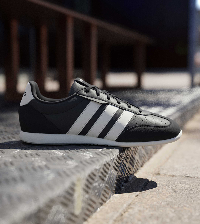 BARREDA Stripe Detail Lace-Up Sneakers