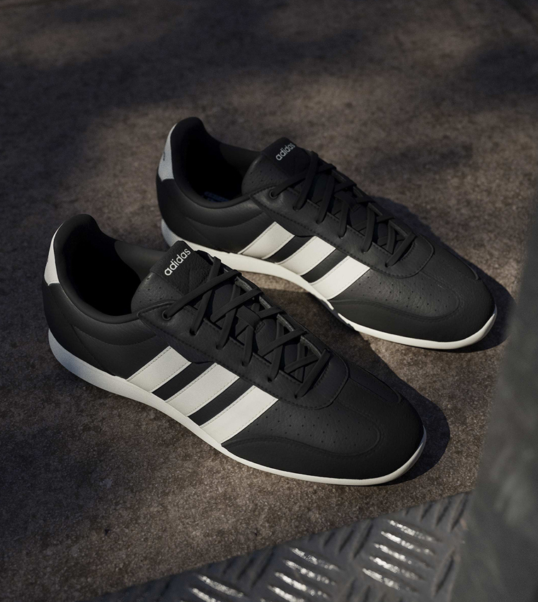 BARREDA Stripe Detail Lace-Up Sneakers