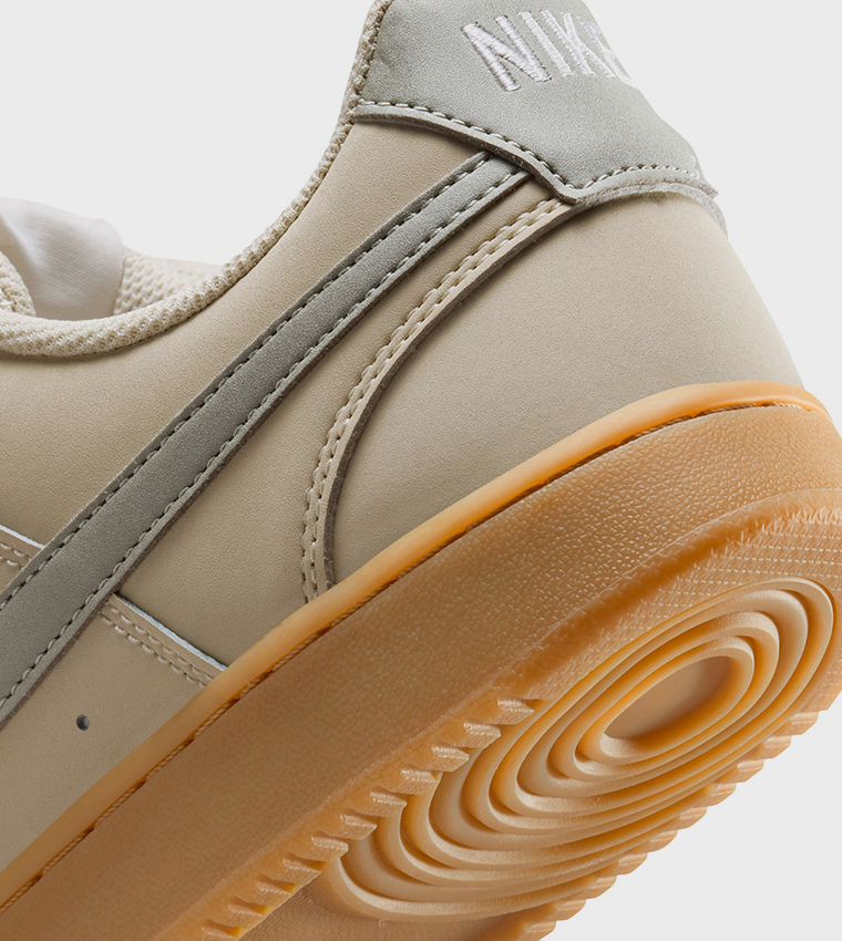 سنيكرز كورت فيجن برباط