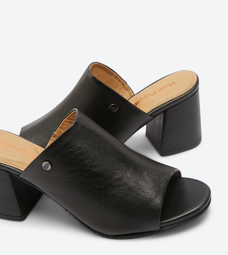 Clover Block Heel Round Toe Mules - Black