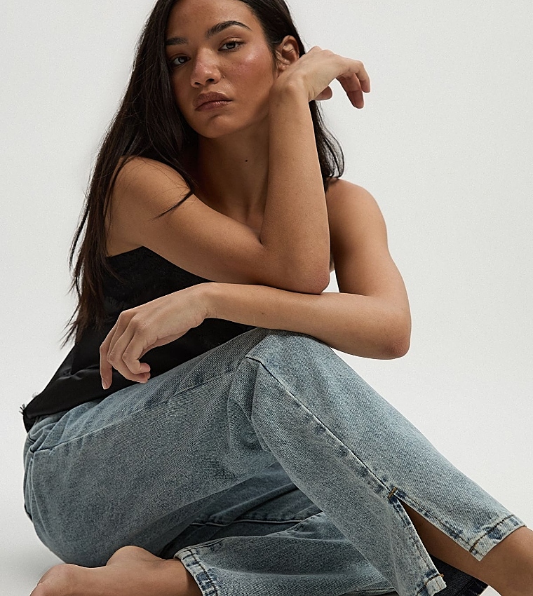 Solid High Waist Split Hem Straight Fit Jeans