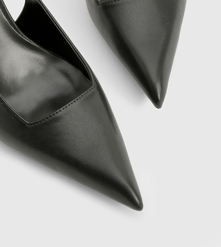 حذاء كعب بحزام خلفي