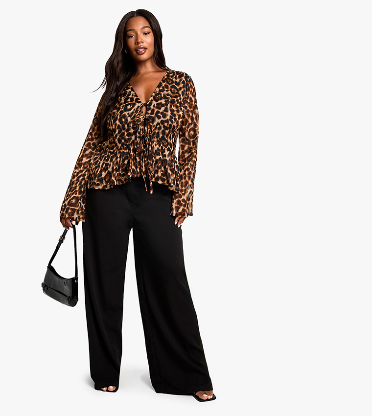 Curve Leopard Tie Front Ruffle Top