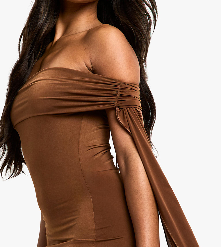 Twist Detail Off Shoulder Drape Maxi Dress