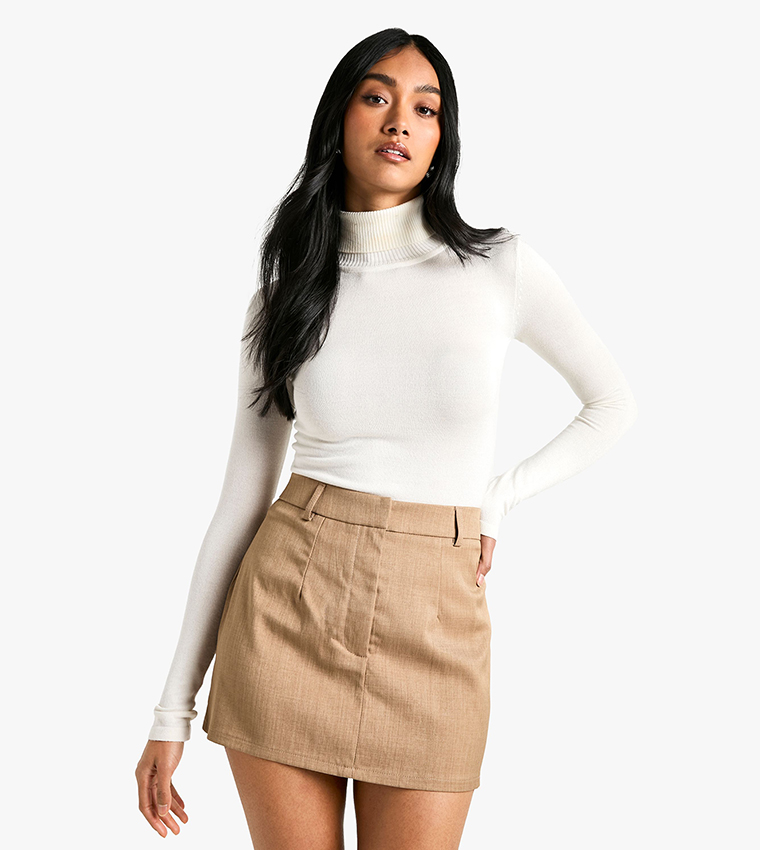 تنورة قصيرة