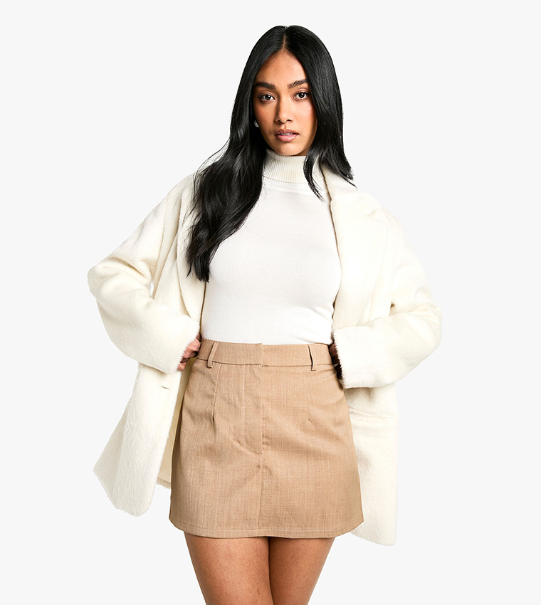 تنورة قصيرة