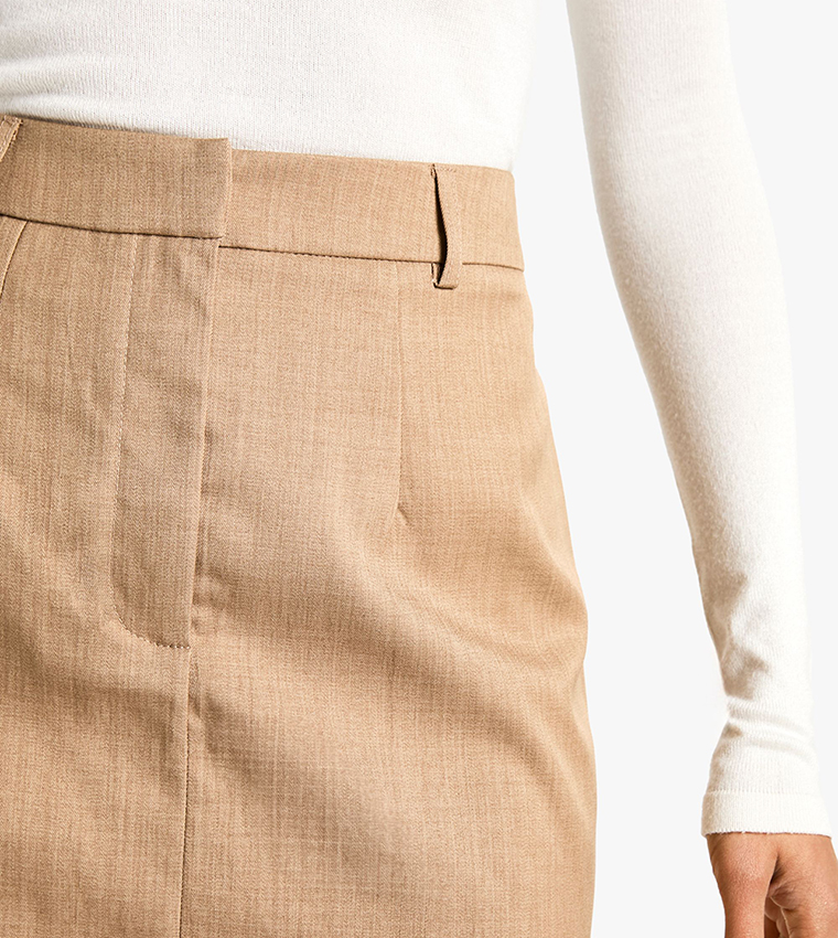 تنورة قصيرة