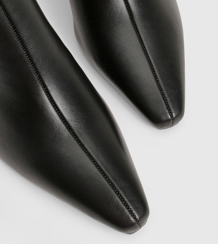 Solid Pointed Toe Ankle Boots