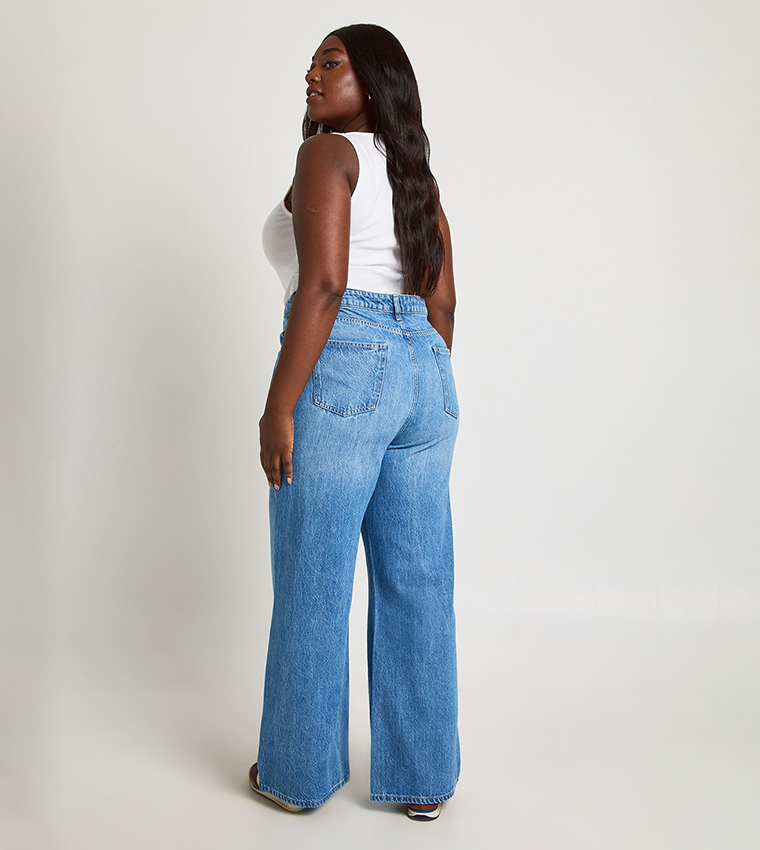 Washed High Waist Straight Fit Jeans