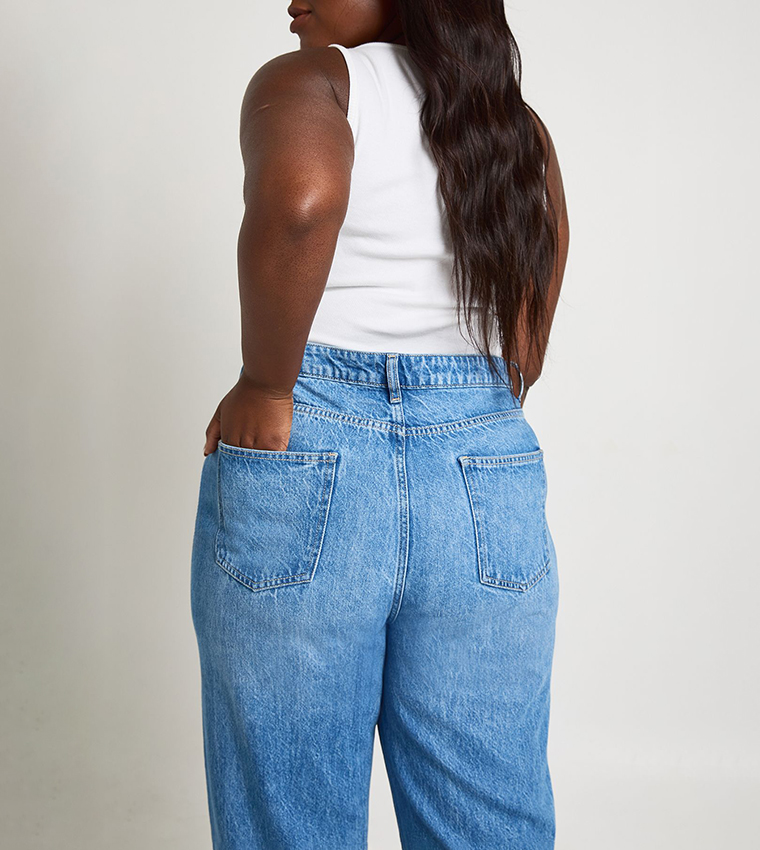 Washed High Waist Straight Fit Jeans