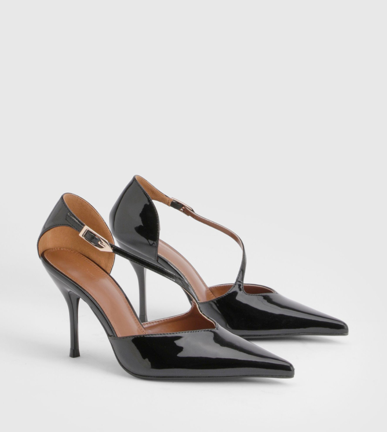 حذاء غير متماثل