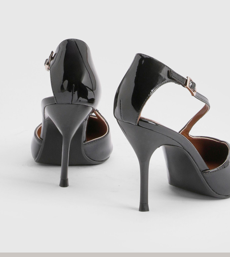 حذاء غير متماثل