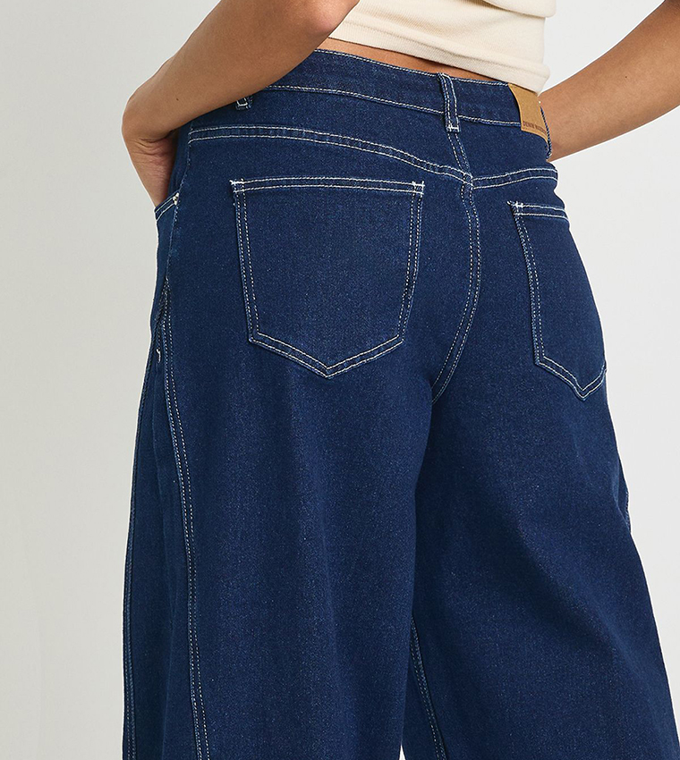 Mid Waist Barrel Fit Jeans
