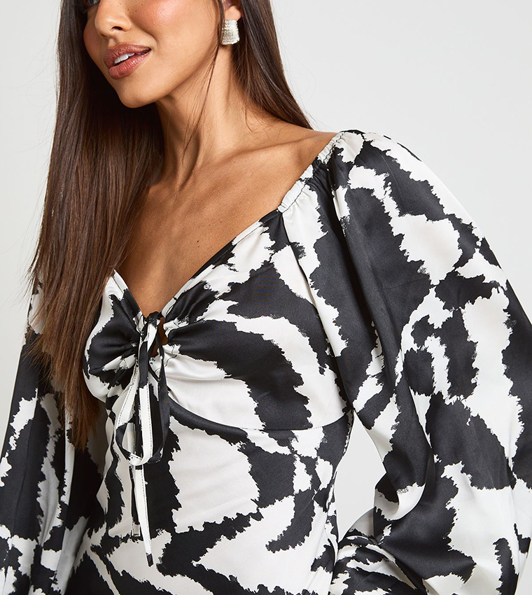 Mixed Animal Volume Sleeves Satin Midaxi Dress