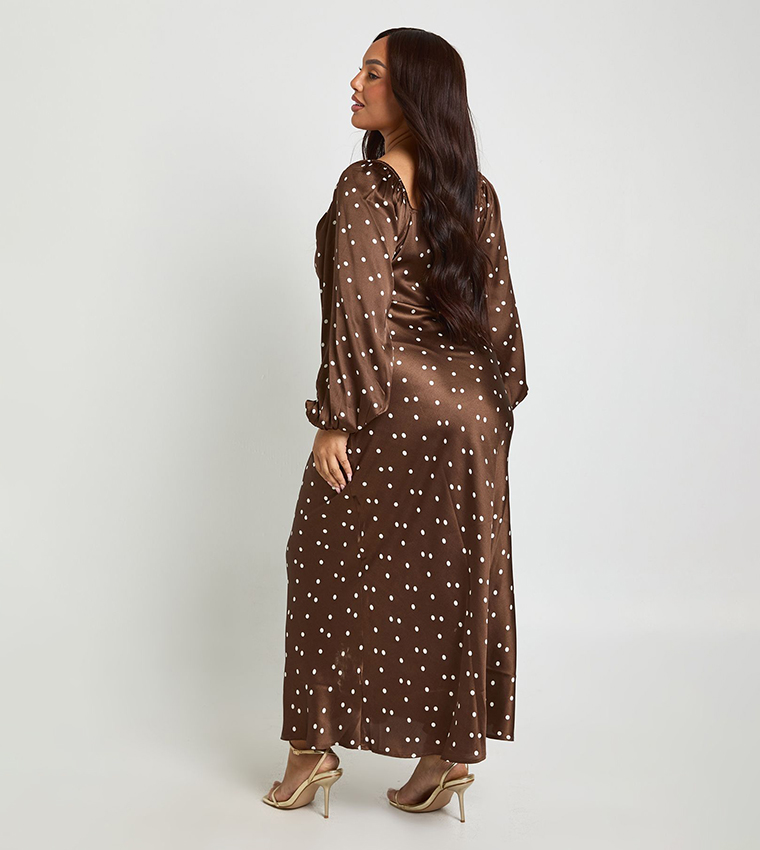 Buy Boohoo Curve Polka Dots Volume Sleeves Satin Maxi Dress In Brown |  6thStreet Oman