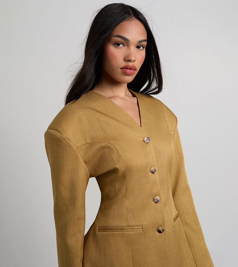 جاكيت بقبة عالية بدون قبة