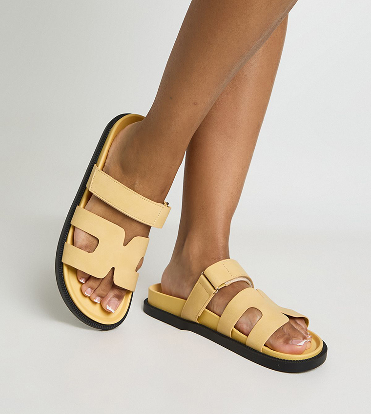 Solid Cut Out Flat Sandals