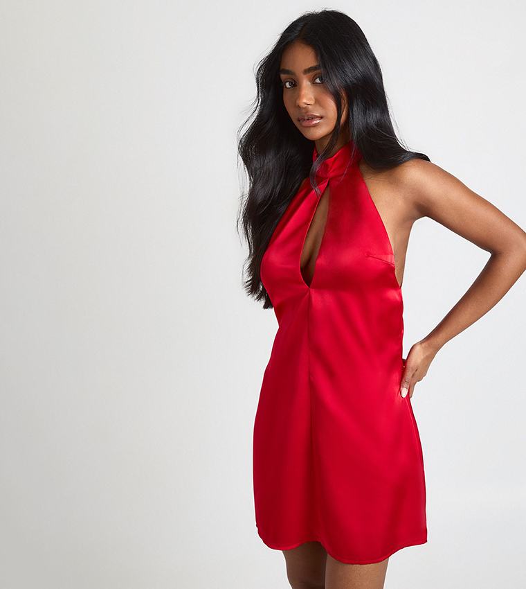 Buy Boohoo Satin High Neck Shift Mini Dress In Red | 6thStreet Qatar