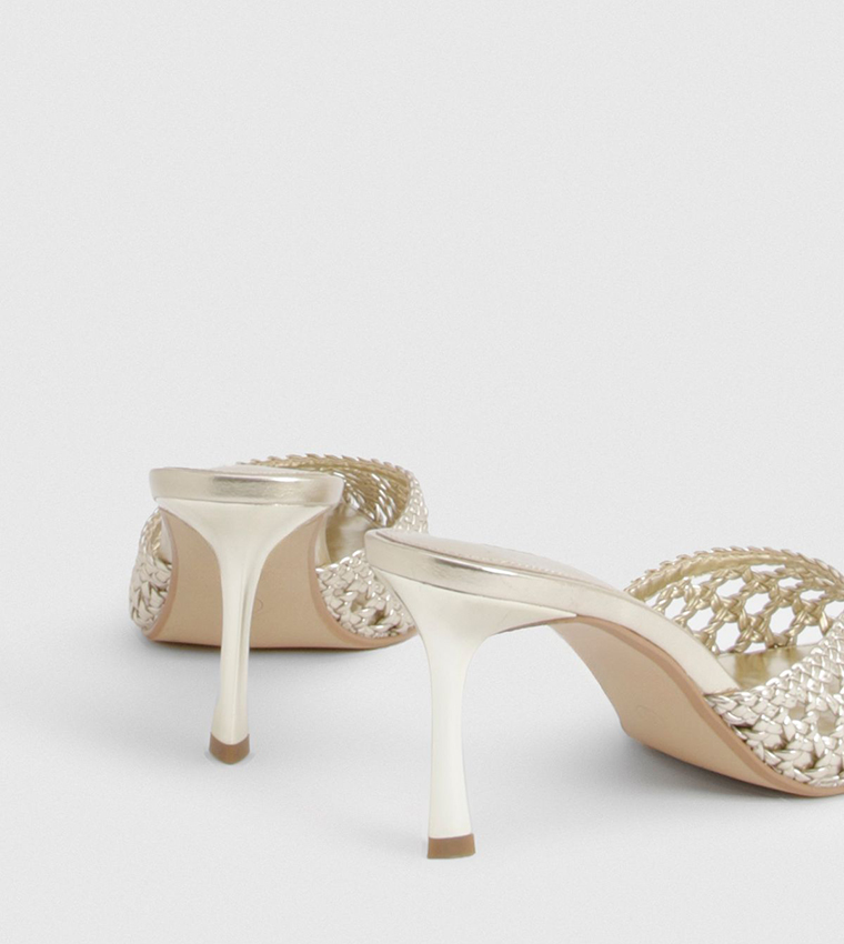 Weave Front Cut-Out Pumps