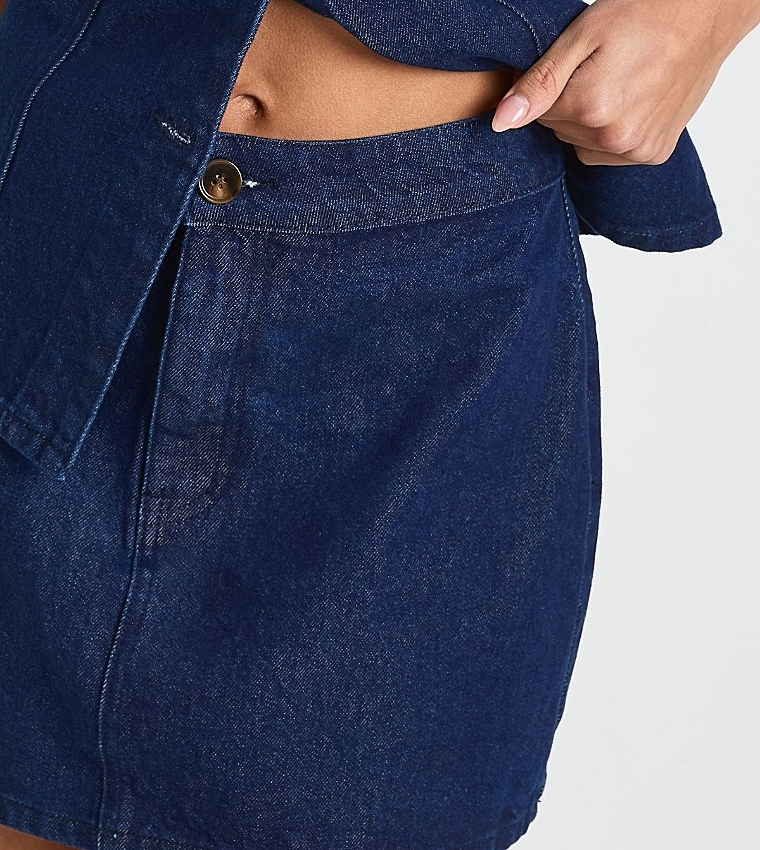 Solid Button Closure Mini Skirt