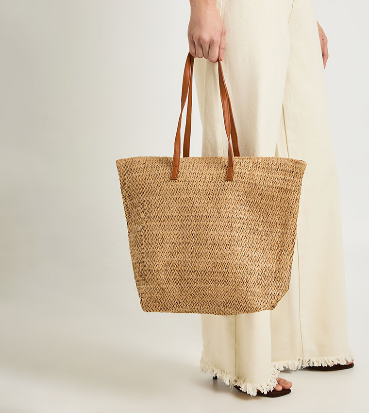 Contrast Handle Raffia Beach Bag