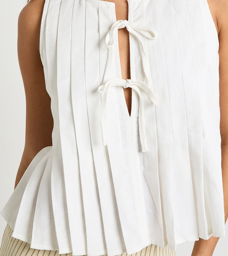 بوهو  توبات بلا أكمام  - أبيض Sleeveless Tops