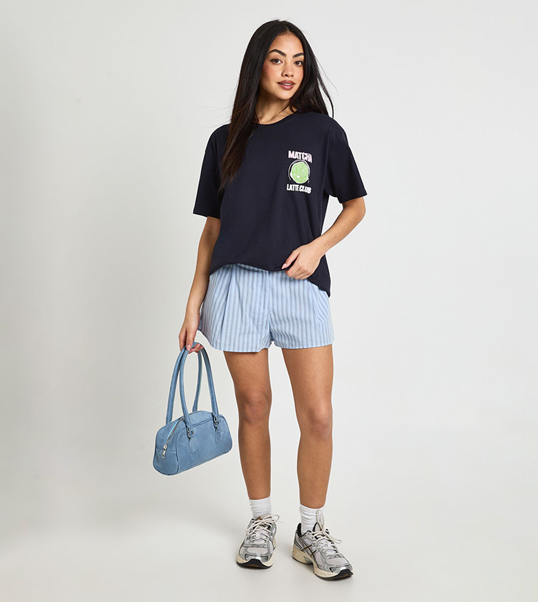 تيشيرت واسع بطبعة أمامية وخلفية