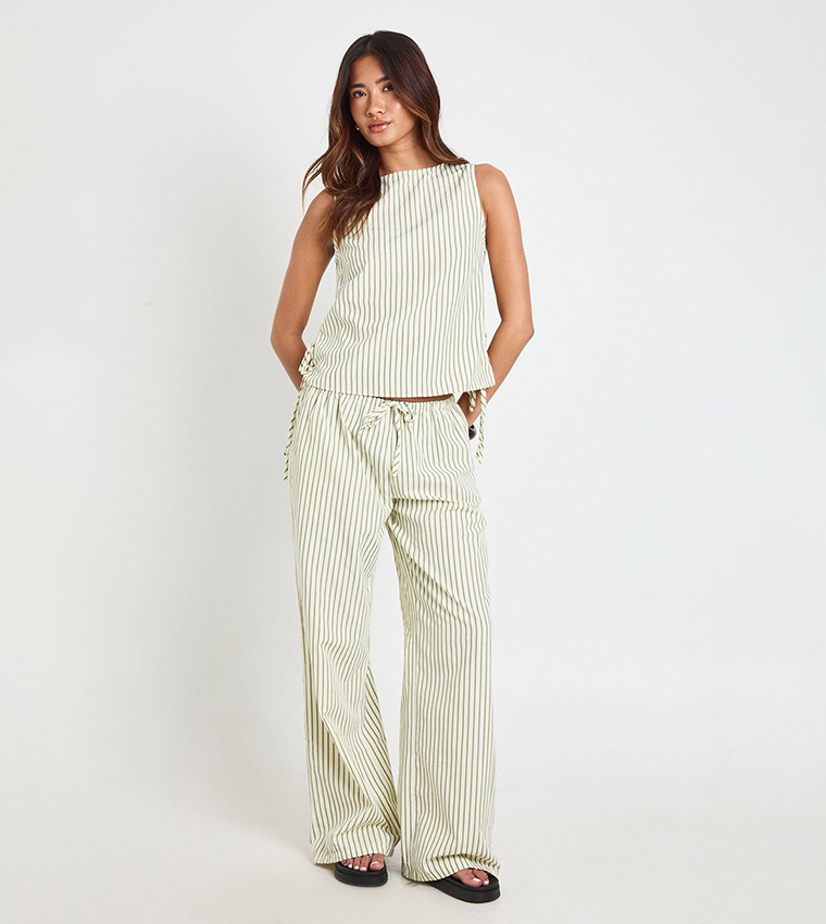 boohoo  Sleeveless Tops - Green Sleeveless Tops