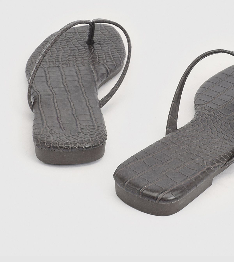 Croc Textured Square Toe Flip-Flops