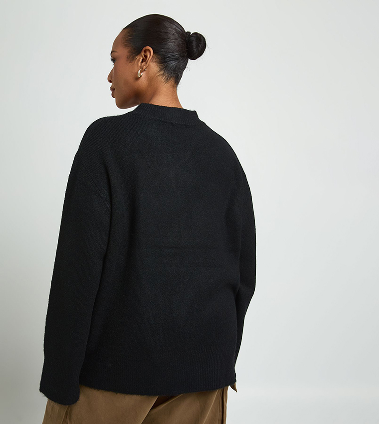 Curve Soft Knit V-Neck Sweater