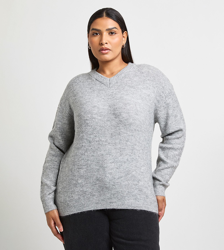 Curve Knitted V-Neck Sweater