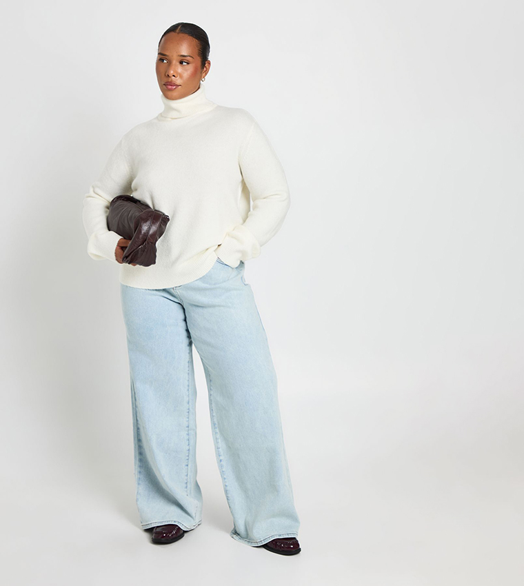 Curve Turtleneck Knitted Sweater