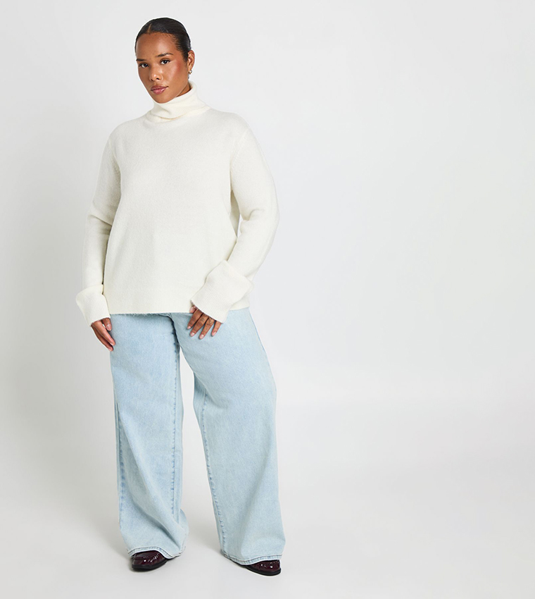 Curve Turtleneck Knitted Sweater