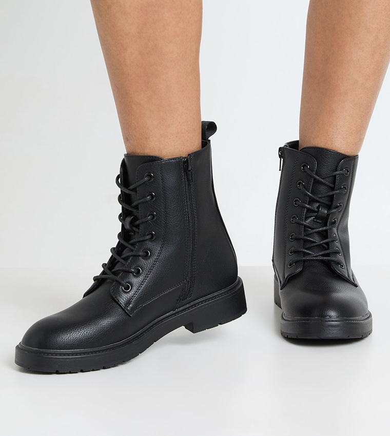 Solid Lace Up Hiker Boots