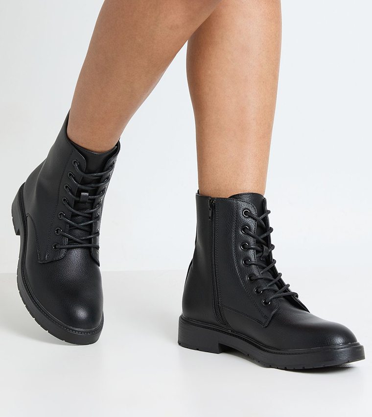 Solid Lace Up Hiker Boots