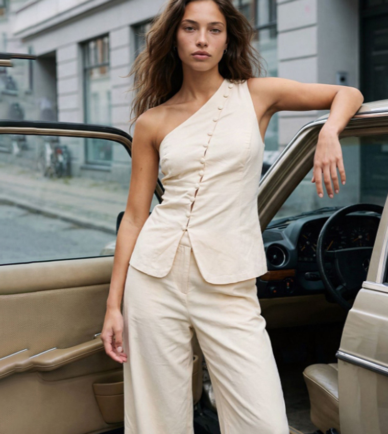 boohoo  Sleeveless Tops - Ecru Sleeveless Tops