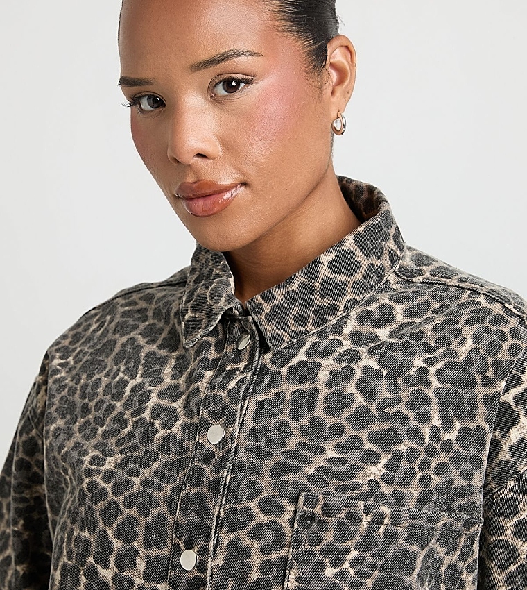 Curve Long Sleeves Denim Shirt