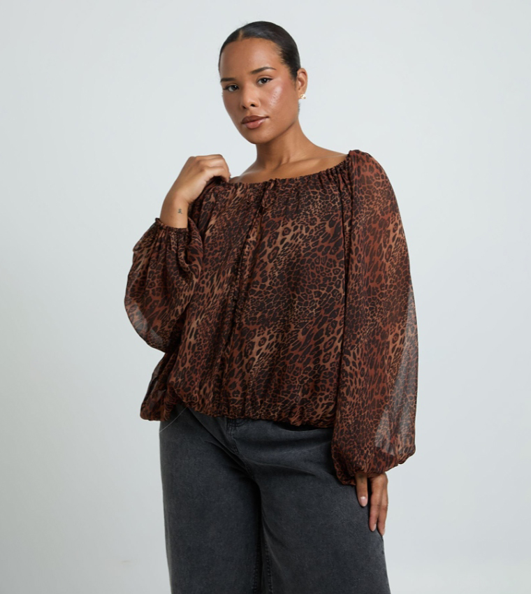 Curve Tie Off Shoulder Top