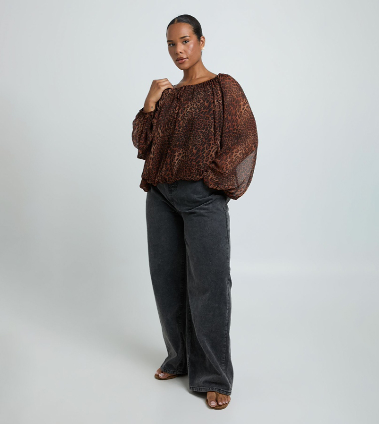 Curve Tie Off Shoulder Top