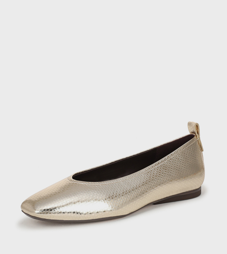 CARLA Textured Almond Toe Ballerinas