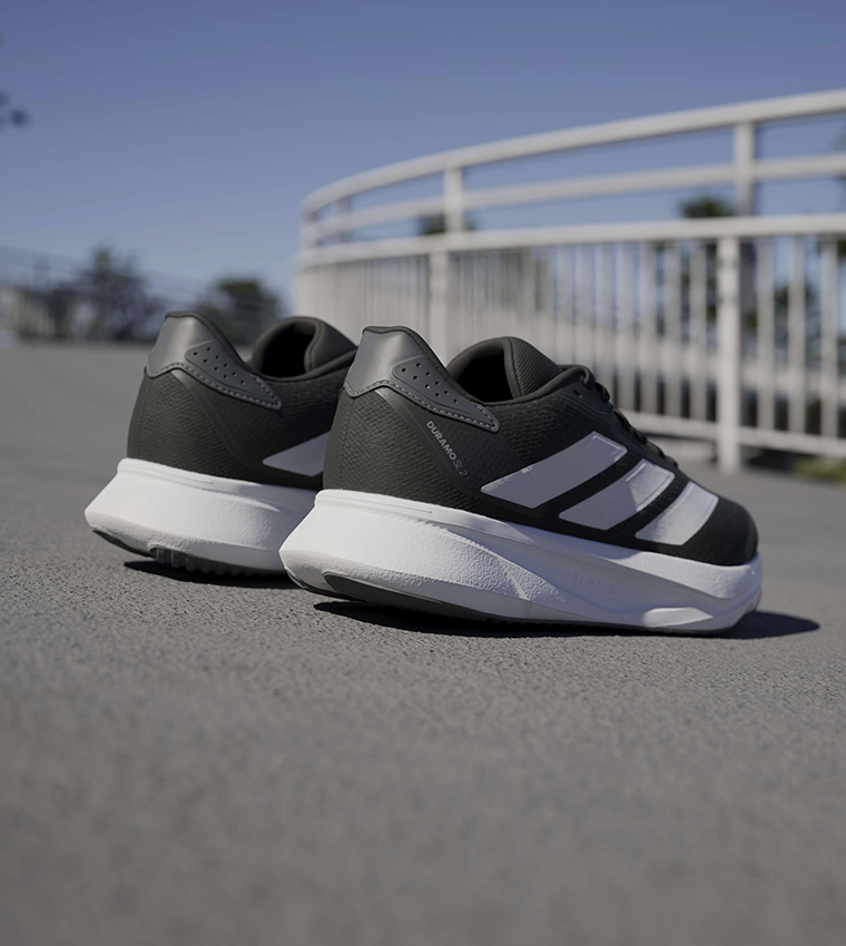 حذاء جري ستريت توك