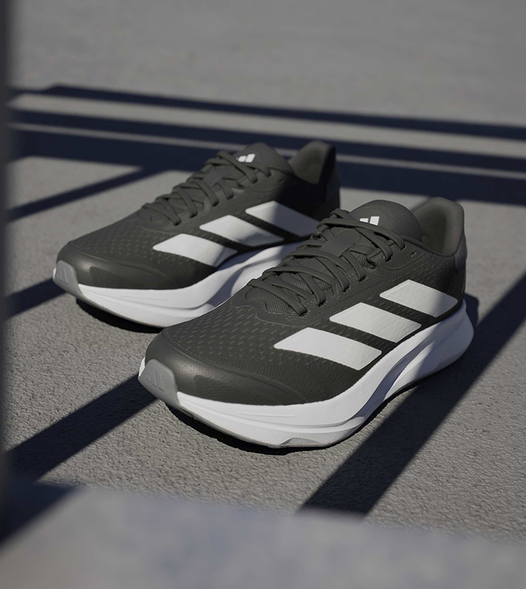 حذاء جري ستريت توك