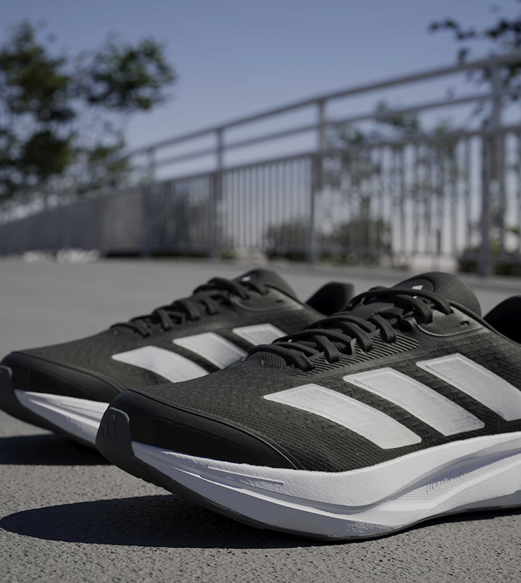 حذاء جري ستريت توك