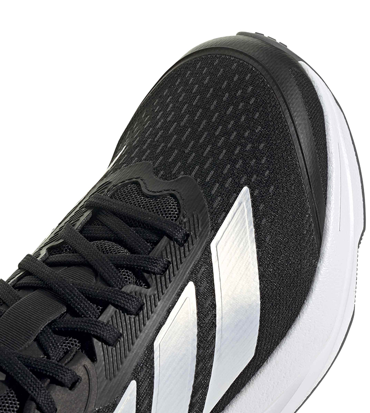 حذاء جري ستريت توك