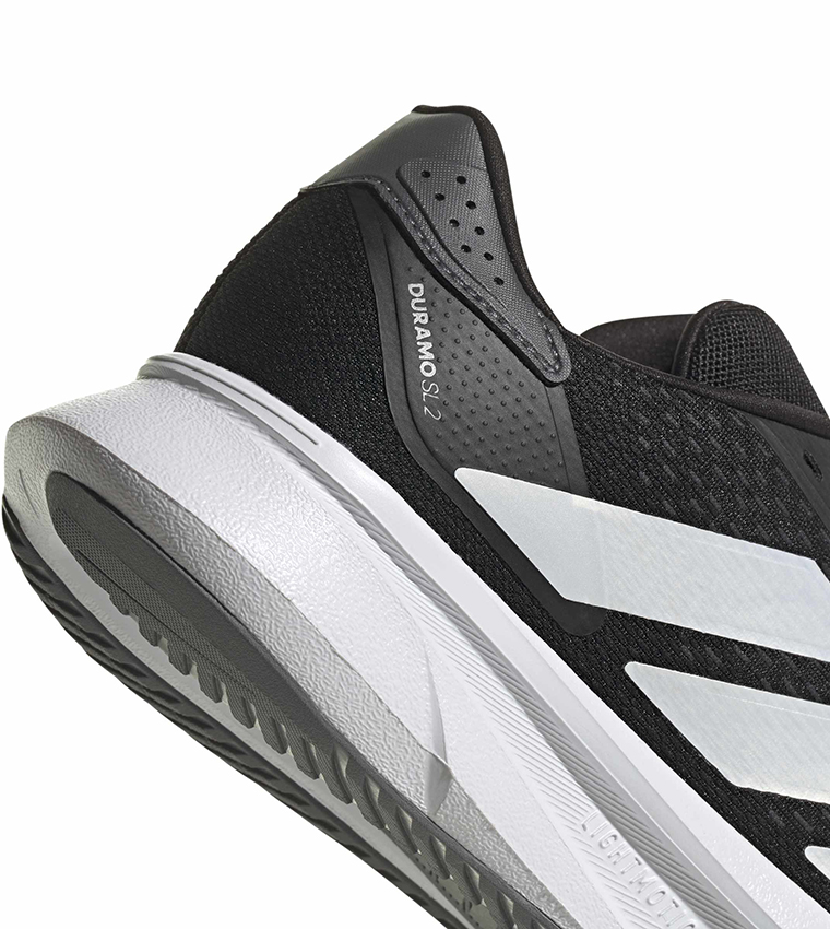 حذاء جري ستريت توك