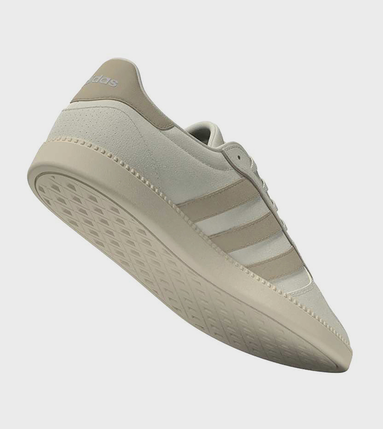 BREAKNET SLEEK Lace-Up Sneakers