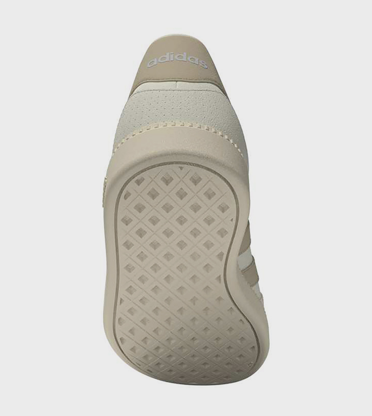 BREAKNET SLEEK Lace-Up Sneakers