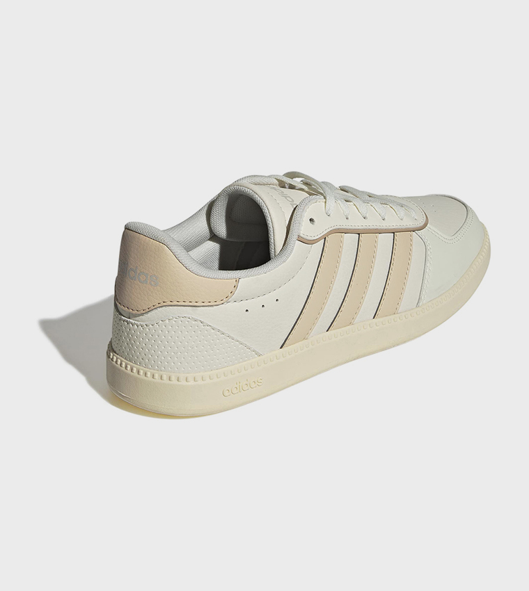 BREAKNET SLEEK Lace-Up Sneakers