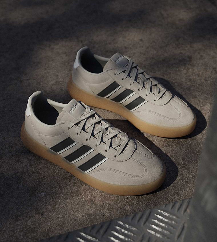 سنيكرز باريدا ديكود لوكس برباط