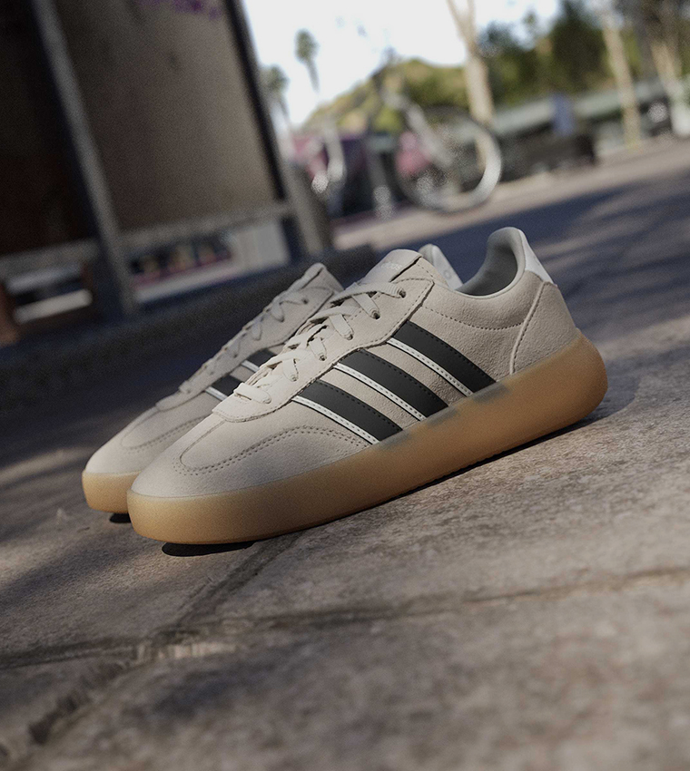 سنيكرز باريدا ديكود لوكس برباط